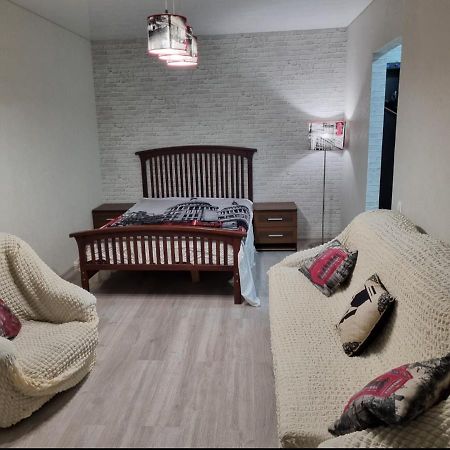 Appartement Шерлок à Krementchouk Extérieur photo